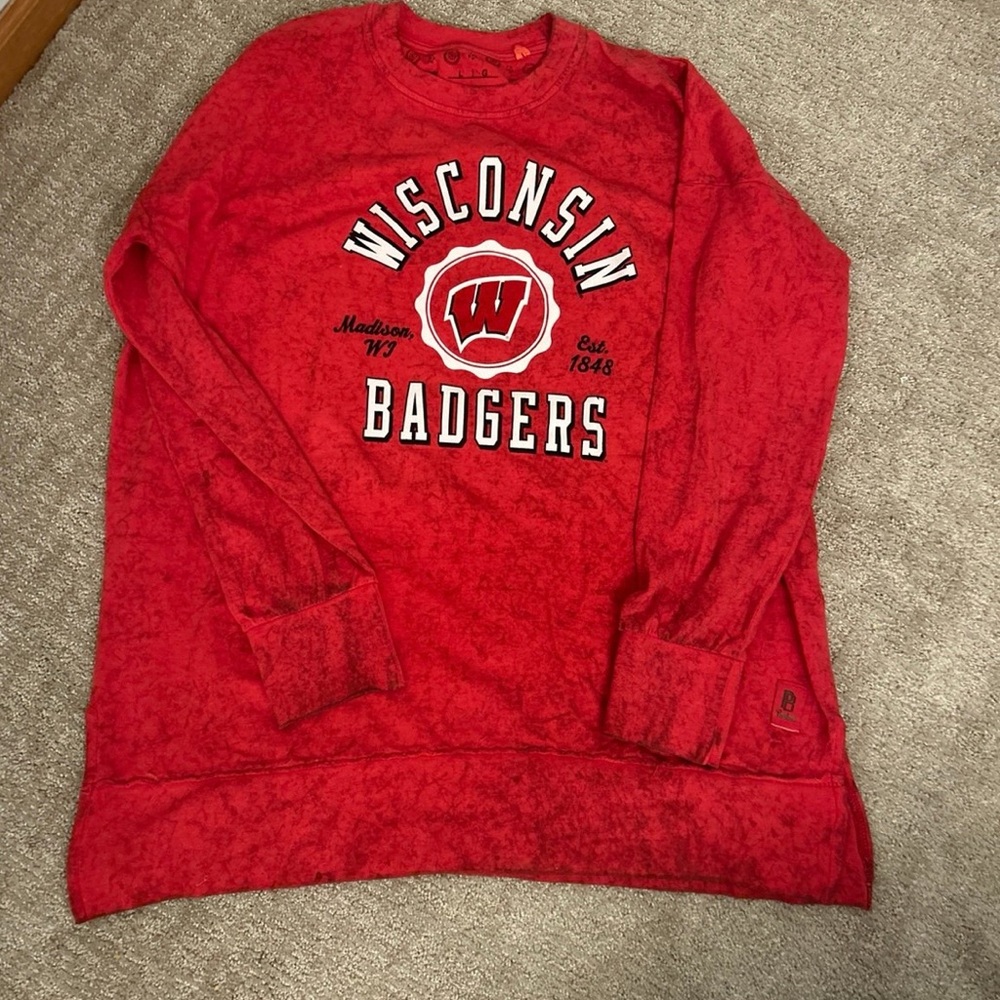 Wisconsin Badgers light welt sweatshirt Pressbox Red Graphic Sweatshirt size L